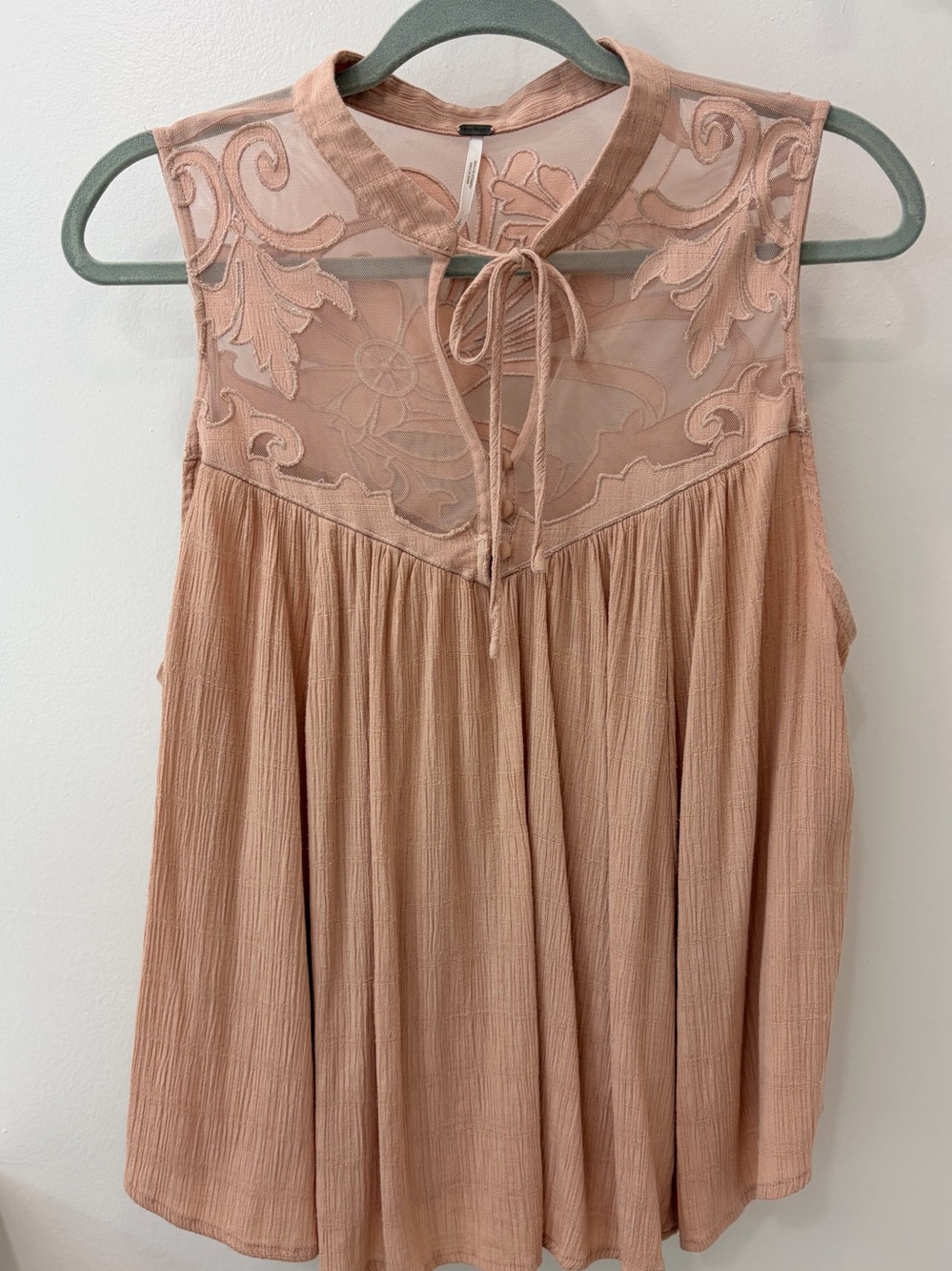 Western Romance Top in Pink
FREE PEOPLE - Picture 3 of 5